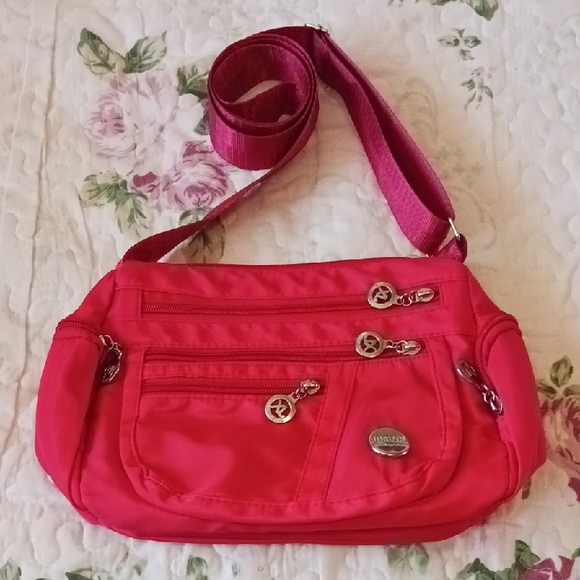 Jingpin Handbags - Red Nylon Crossbody Bag with Multiple Zip Compartments